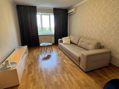 квартира за адресою Озерна вул., 22