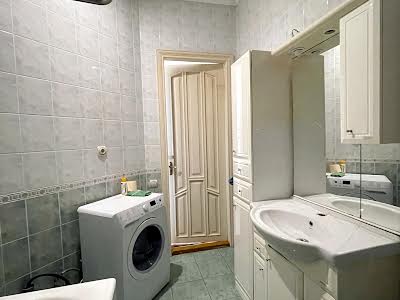 квартира за адресою Кругова вул., 45