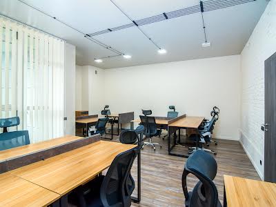 комерційна за адресою Джона Маккейна вул. (Івана Кудрі), 26