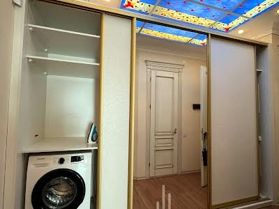 квартира за адресою Кудрявський узвіз, 3-Б