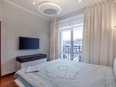 квартира за адресою Дегтярна вул., 7
