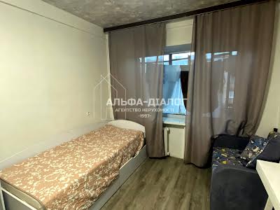 квартира за адресою Академіка Доброхотова вул., 12