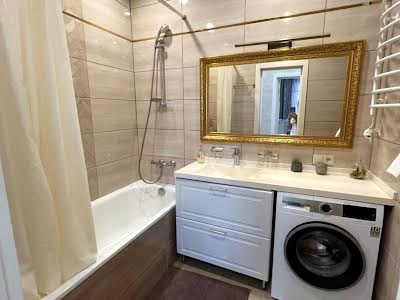 квартира за адресою Дніпровська набережна вул., 18 а