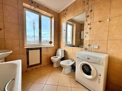 квартира по адресу С. Бандери, 13