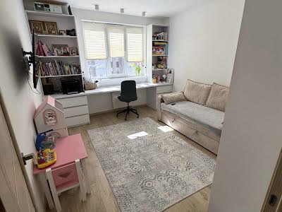 квартира за адресою Приозерний бульв., 5