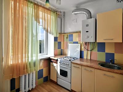 квартира за адресою заводська, 9