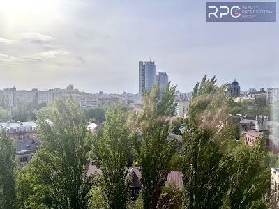 квартира по адресу Печерский спуск, 8