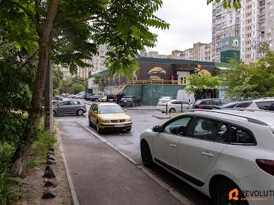квартира за адресою Лариси Руденко вул., 3-Б