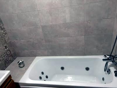 квартира за адресою Практична вул., 2