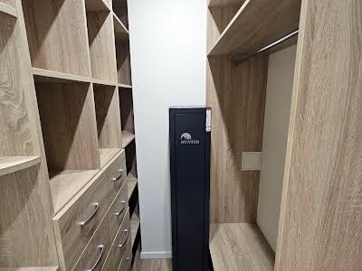квартира за адресою Драгоманова вул., 2