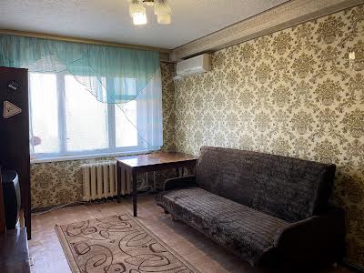 квартира за адресою Ореста Левицького вул. (Академіка Курчатова), 25/37