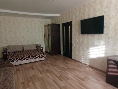 квартира за адресою Анни Ахматової вул., 22