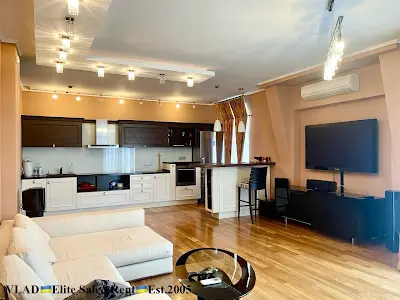 квартира за адресою Лабораторна вул., 8