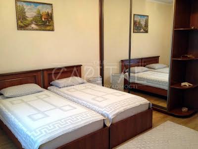 квартира за адресою Ніжинська вул., 5