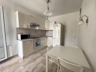 квартира за адресою Регенераторна вул., 4