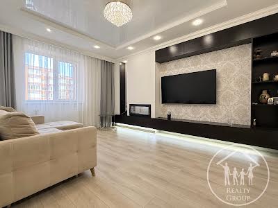 квартира за адресою Пулюя, 40