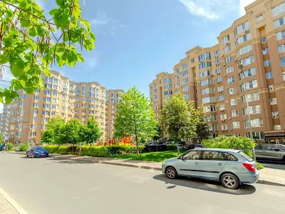 квартира за адресою Андрія Малишка вул. (Льва Толстого), 81