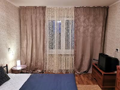 квартира за адресою Григорія Ващенка вул., 1