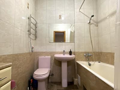 квартира за адресою Івана Крамського вул., 9