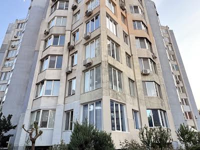 квартира за адресою Посмітного, 22