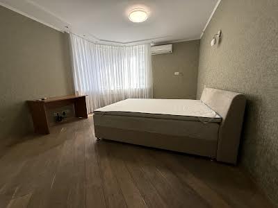 квартира за адресою Осіння вул., 33