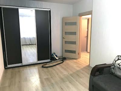 квартира за адресою Драгоманова вул., 10