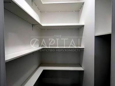квартира за адресою Причальна вул., 12