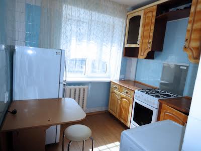 квартира по адресу Героев Крут ул. (Валентини Терешкової), 4