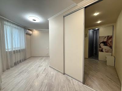 квартира за адресою Боголюбова вул., 14