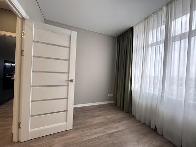 квартира за адресою Юнацька вул., 6