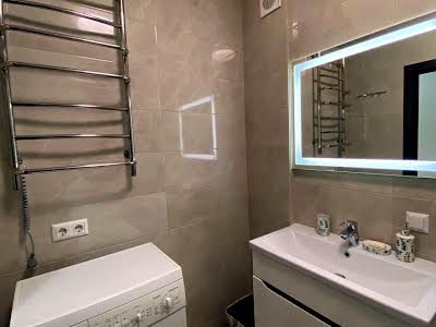квартира за адресою Степана Рудницького вул. (Академіка Вільямса), 3/7