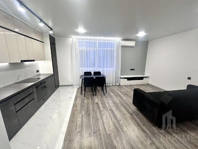 квартира по адресу Олександра Олеся ул., 1
