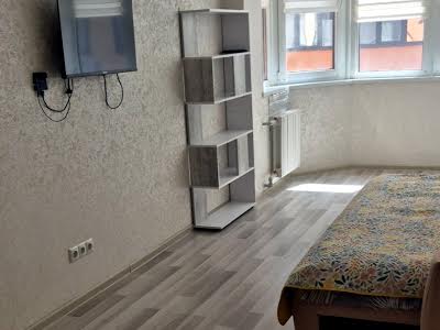 квартира по адресу Маршала Малиновского ул., 18