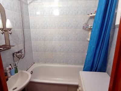 квартира за адресою Крошенська вул., 40