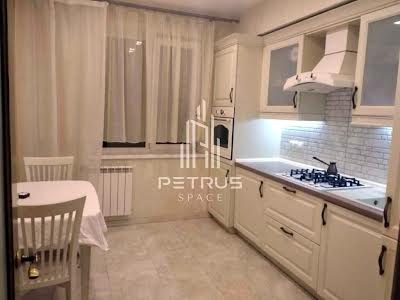 квартира по адресу Зои Гайдай ул., 10