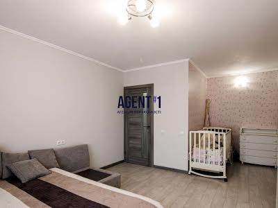 квартира за адресою Доківська вул., 10