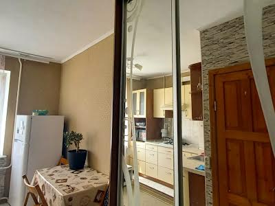 квартира за адресою Академіка Заболотного вул., 40