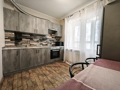 квартира по адресу Софии Русовой ул., 5-Б