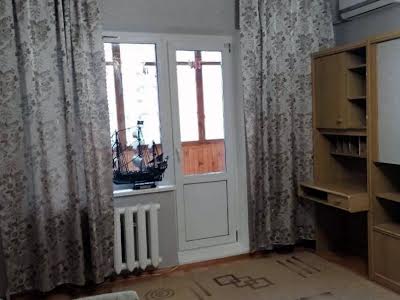 квартира за адресою Драгоманова вул., 12