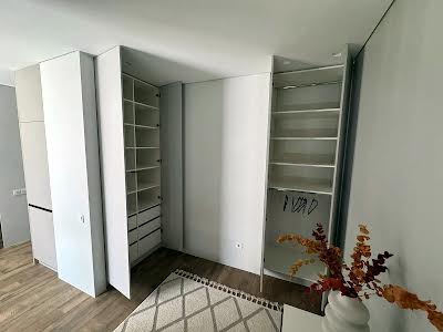 квартира по адресу Салютная ул., 2