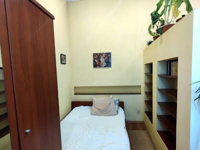 квартира по адресу Мольера ул., 45