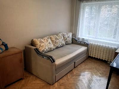 квартира за адресою Сулеймана Стальського вул., 8