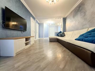 квартира за адресою Урлівська вул., 38