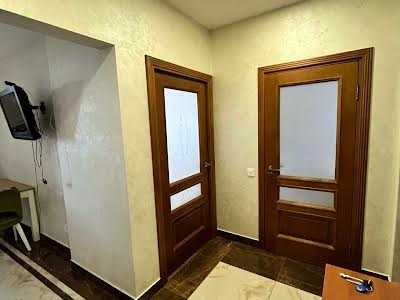 квартира по адресу Угорская ул., 14
