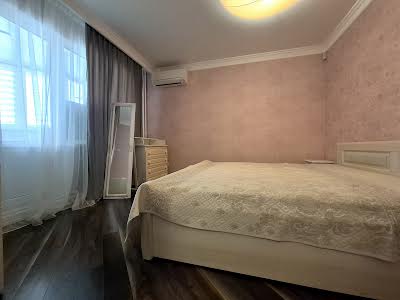 квартира за адресою Урлівська вул., 38