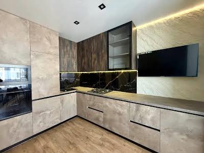 квартира за адресою Сімейна вул., 5
