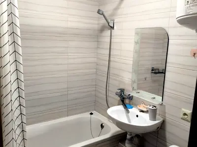 квартира за адресою Космонавтів вул., 13а