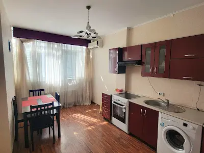 квартира за адресою Академіка Сахарова вул., 38