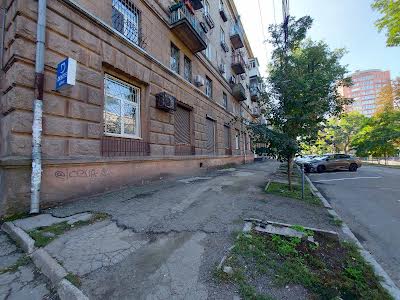 комерційна за адресою Гоголя вул., 17