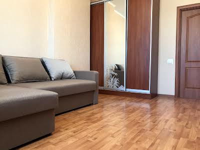 квартира за адресою Степана Рудницького вул. (Академіка Вільямса), 5